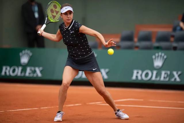 与巴斯托尼 与巴斯托尼