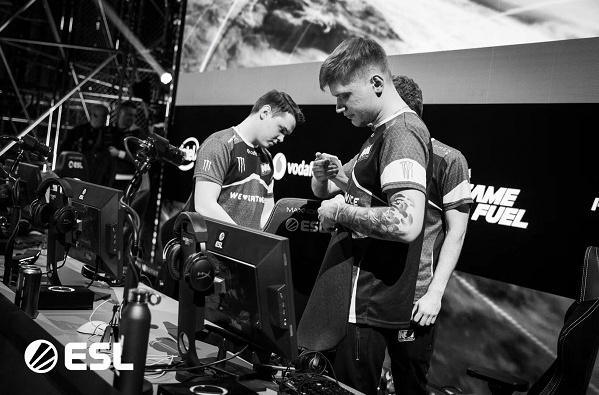 切的伊镇来 切的伊镇来